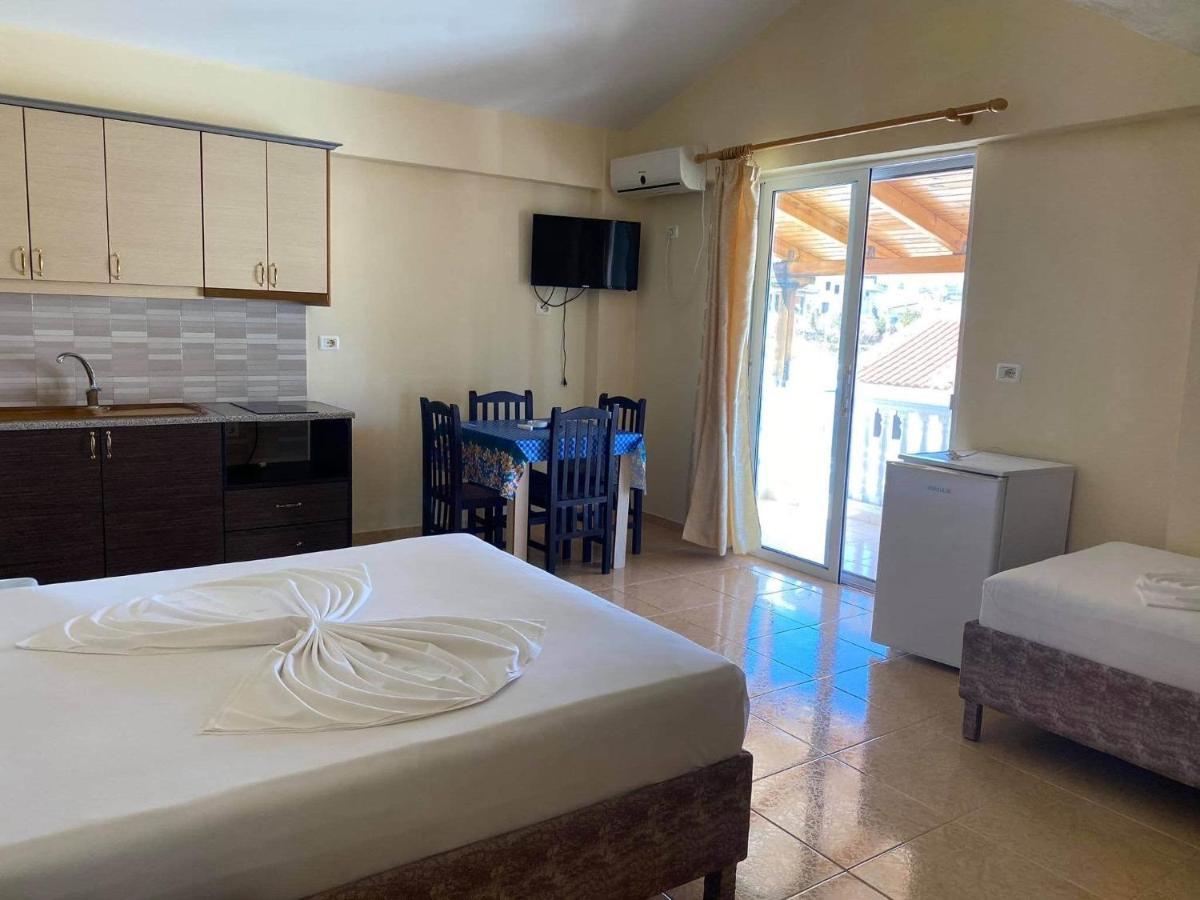 Villa Roku Ksamil Esterno foto