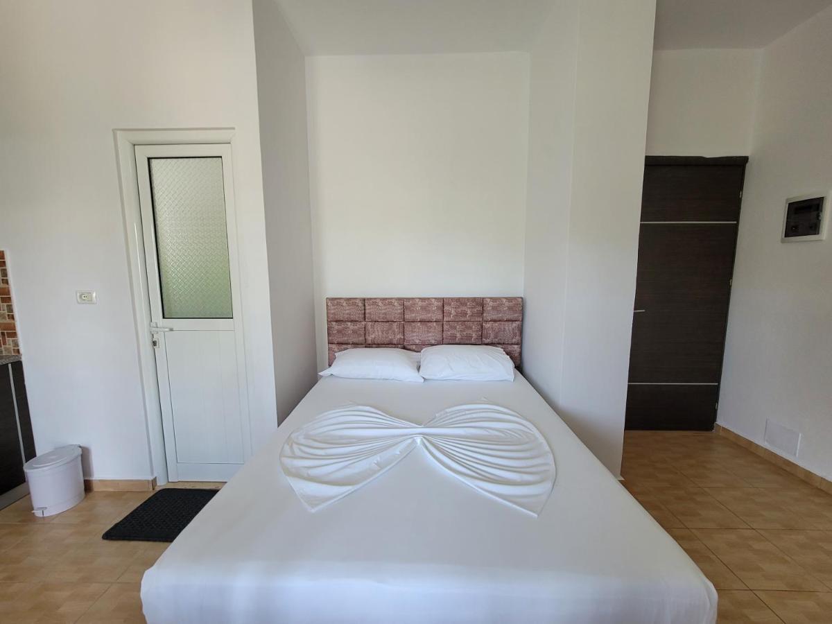 Villa Roku Ksamil Esterno foto