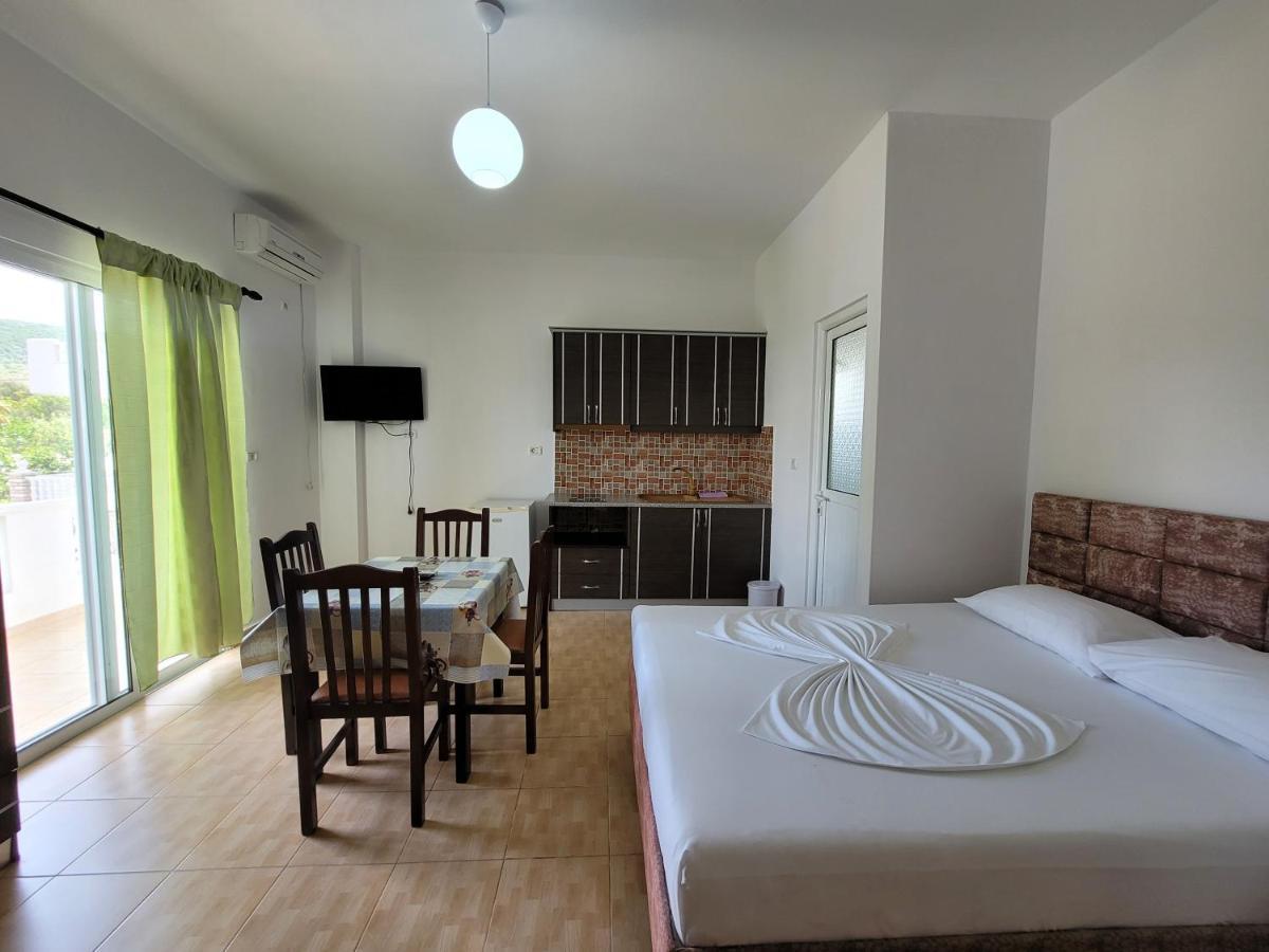 Villa Roku Ksamil Esterno foto