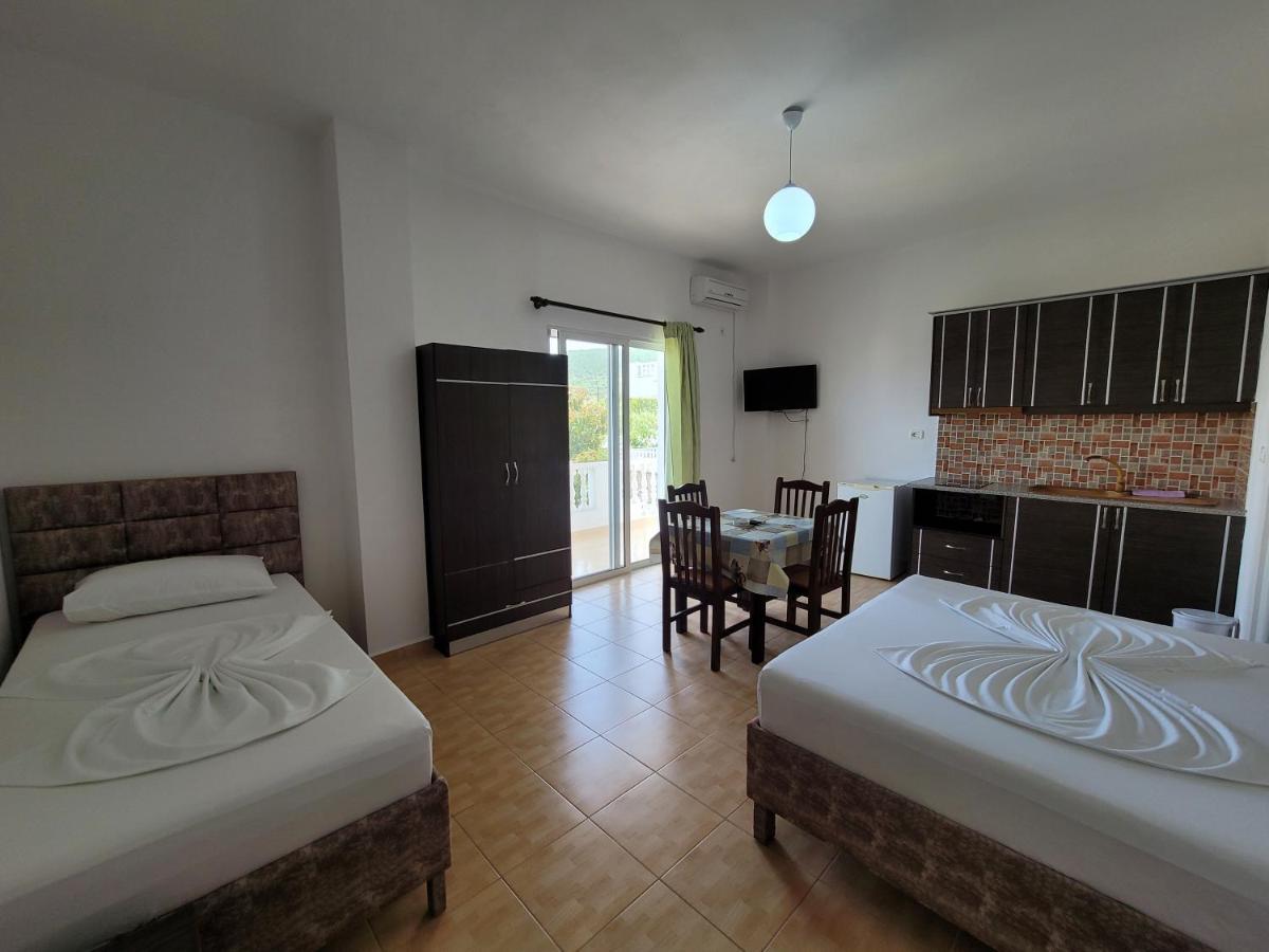 Villa Roku Ksamil Esterno foto