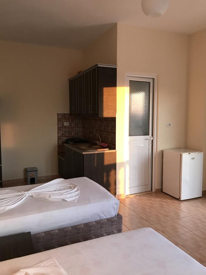 Villa Roku Ksamil Esterno foto