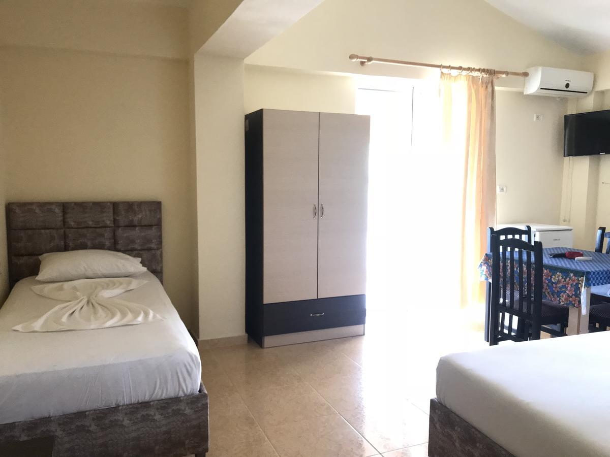 Villa Roku Ksamil Esterno foto